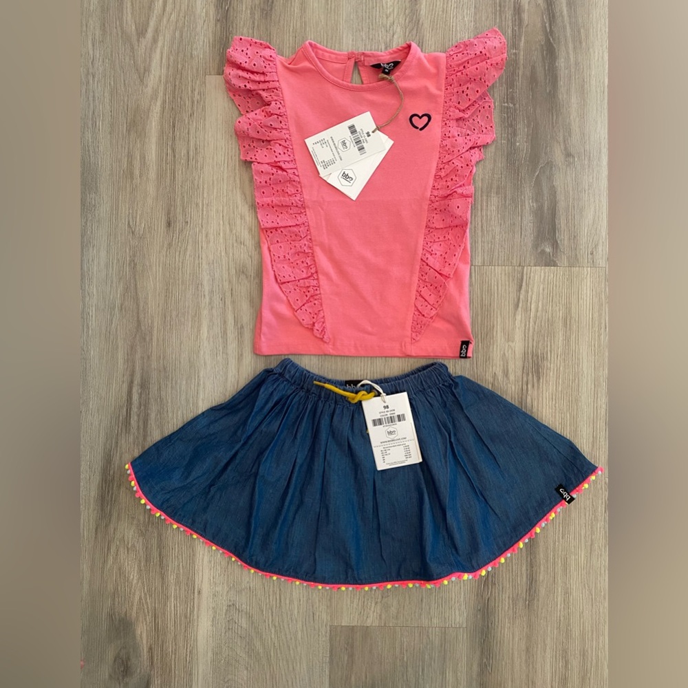 Shirt and skirt set. BEEBIELOVE